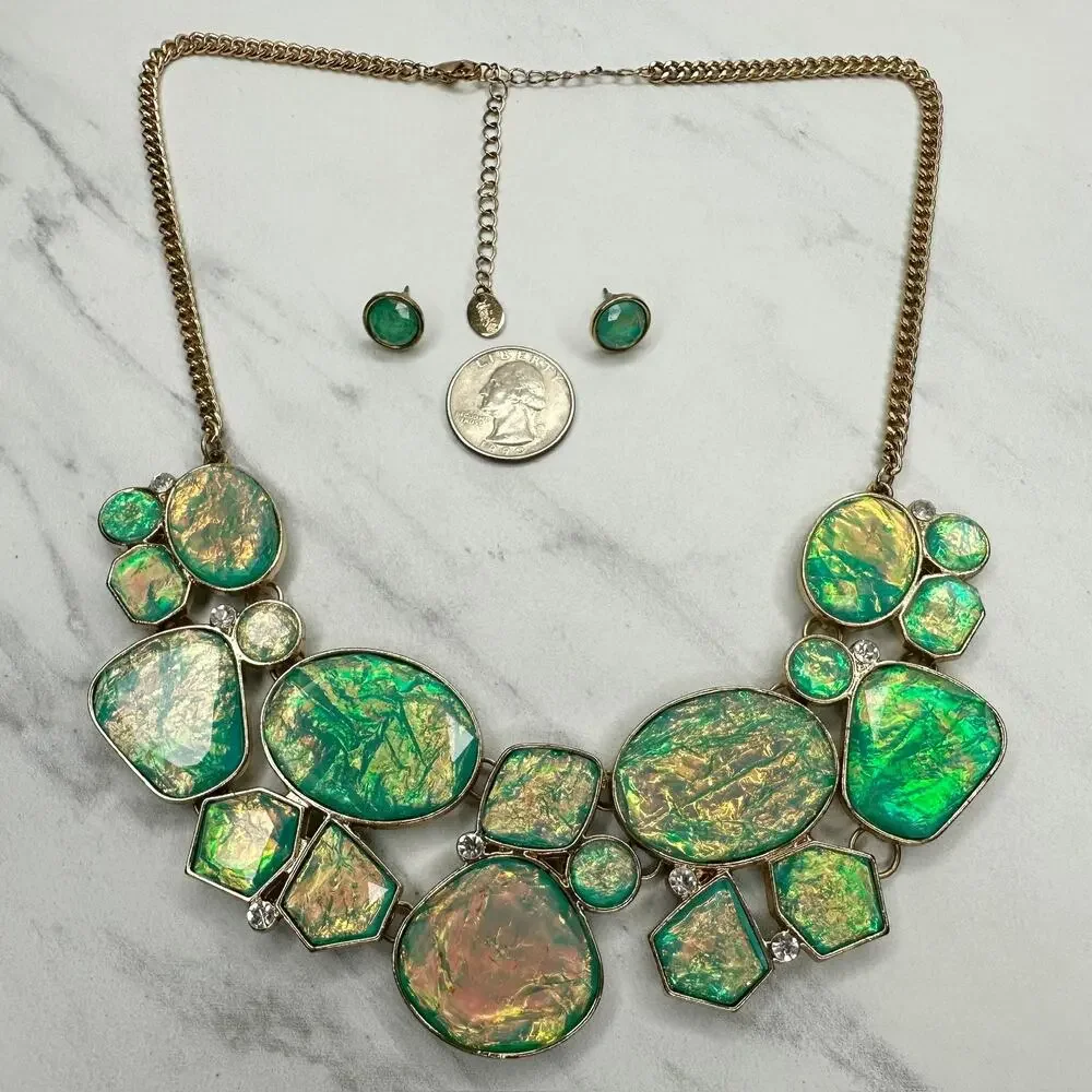 Claire's Irridescent Green and Gold Tone Bib Necklace with Matching Earrings